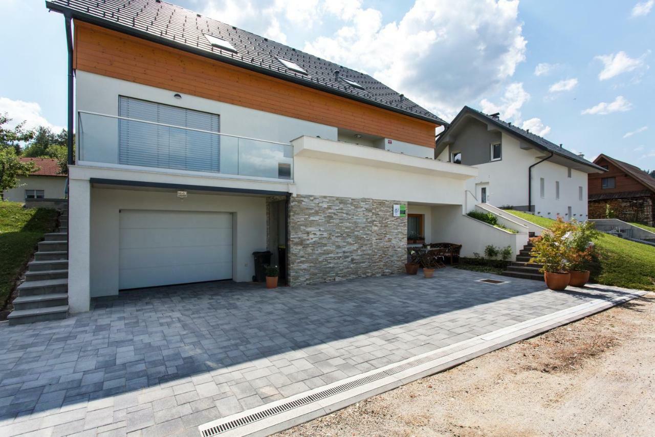 Apartments Domovoj Medvode Exterior photo